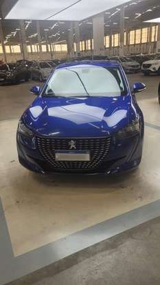 PEUGEOT-208-2021