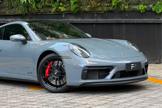 PORSCHE-911-2023