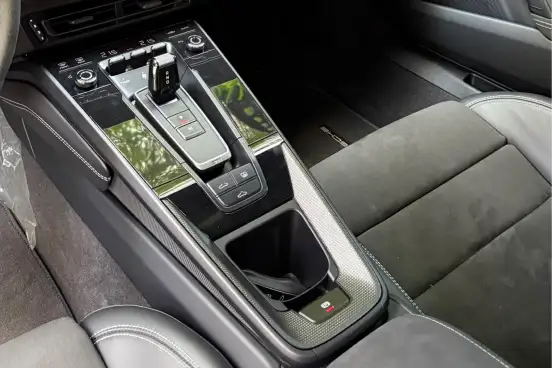 PORSCHE-911-2023