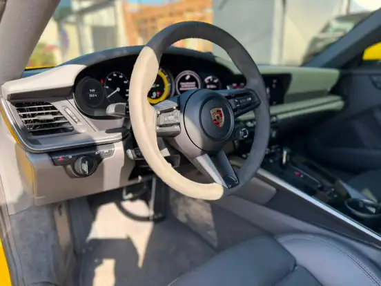 PORSCHE-911-2023