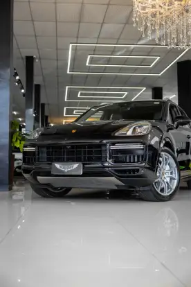 PORSCHE-CAYENNE-2018