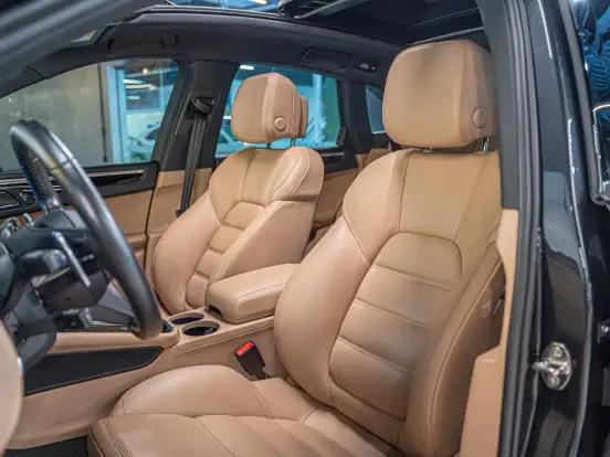 PORSCHE-MACAN-2022