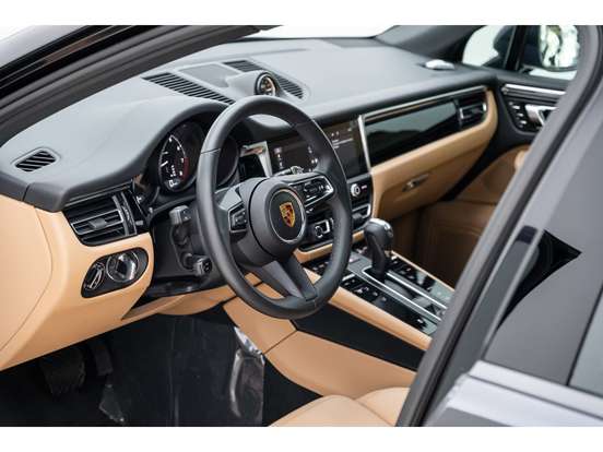 PORSCHE-MACAN-2025