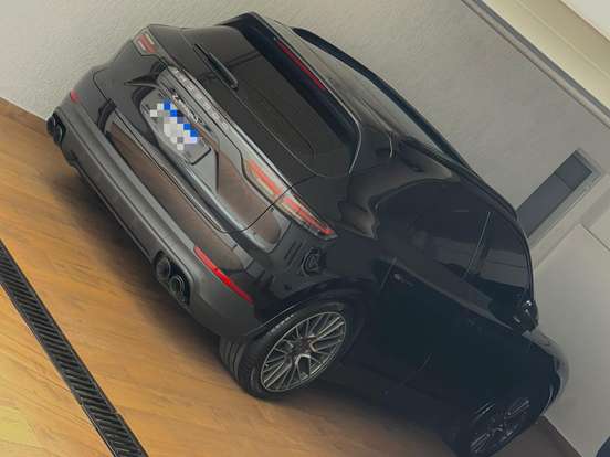 PORSCHE-CAYENNE-2019
