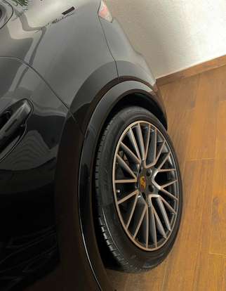 PORSCHE-CAYENNE-2019