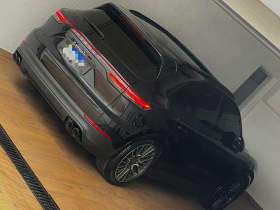 PORSCHE-CAYENNE-2019