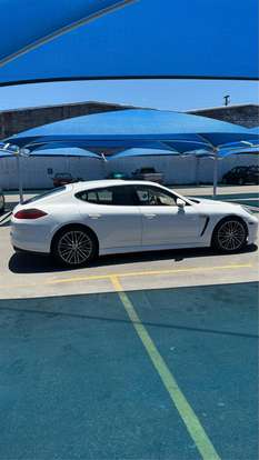 PORSCHE-PANAMERA-2011