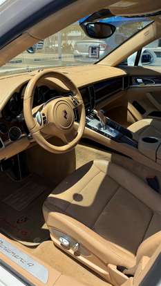 PORSCHE-PANAMERA-2011
