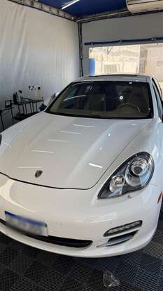 PORSCHE-PANAMERA-2011
