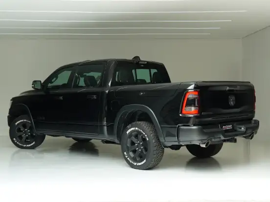 RAM-1500-5.7 V8 GASOLINA REBEL CD 4X4 AUTOMÁTICO RAM-1500-2022