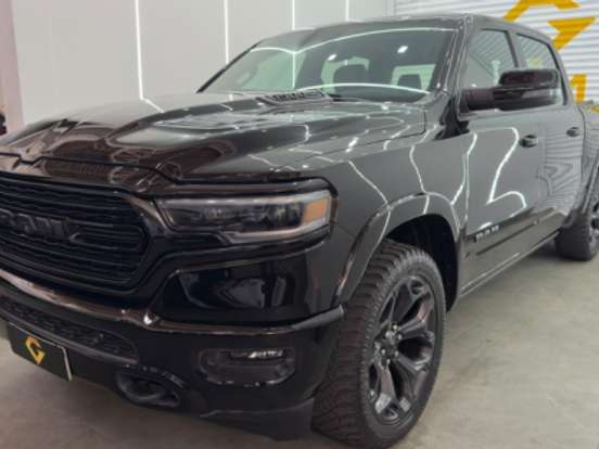 RAM-1500-5.7 V8 GASOLINA LIMITED NIGHT EDITION CD 4X4 AUTOMÁTICO RAM-1500-2023