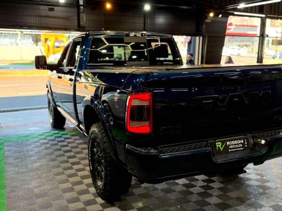 RAM-3500-6.7 I6 TURBO DIESEL LIMITED LONGHORN CD 4X4 AUTOMÁTICO RAM-3500-2023