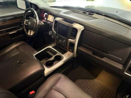 RAM-CLASSIC-5.7 V8 GASOLINA LARAMIE CD 4X4 AUTOMÁTICO RAM-CLASSIC-2023