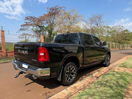 RAM-1500-3.0 HURRICANE 6 BITURBO GASOLINA LARAMIE CD 4X4 AUTOMÁTICO RAM-1500-2024