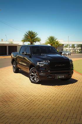 RAM 1500 5.7 V8 GASOLINA LIMITED NIGHT EDITION CD 4X4 AUTOMÁTICO