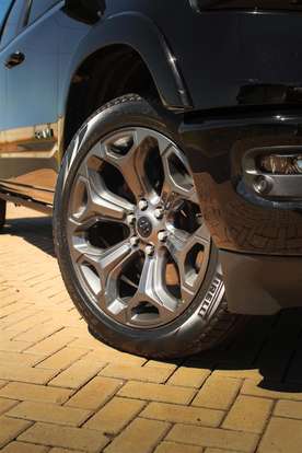 RAM-1500-5.7 V8 GASOLINA LIMITED NIGHT EDITION CD 4X4 AUTOMÁTICO RAM-1500-2023