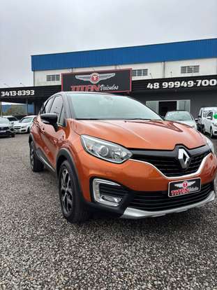 RENAULT-CAPTUR-2017