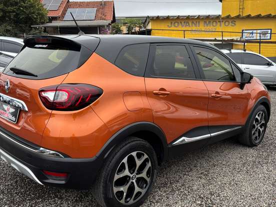 RENAULT-CAPTUR-1.6 16V SCE FLEX INTENSE X-TRONIC RENAULT-CAPTUR-2017