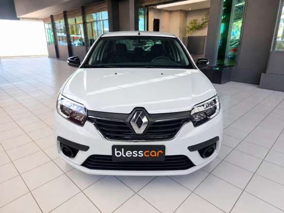 RENAULT-LOGAN-2023