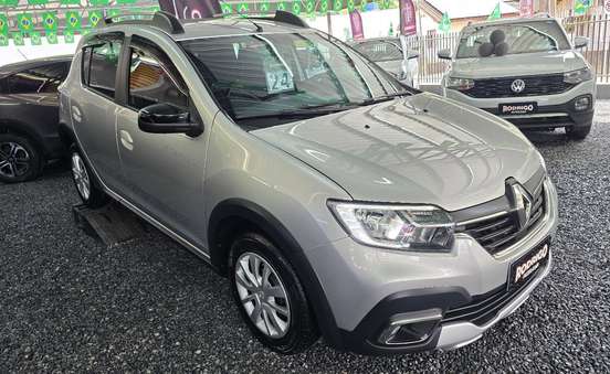 RENAULT-SANDERO-2023