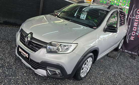 RENAULT-SANDERO-2023