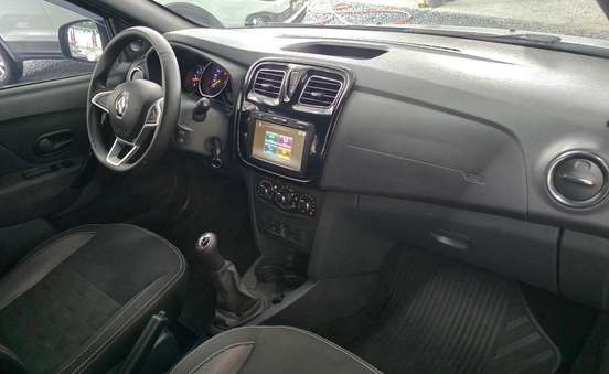 RENAULT-SANDERO-2023