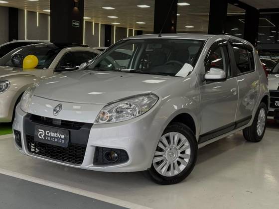 RENAULT SANDERO 1.6 PRIVILÉGE 16V FLEX 4P AUTOMÁTICO