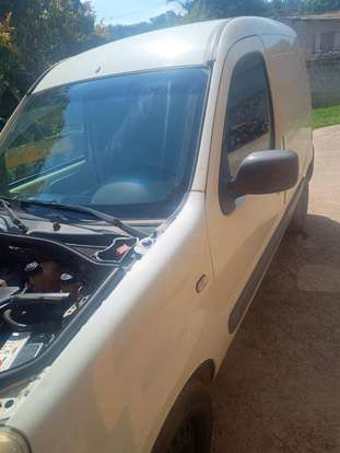 RENAULT-KANGOO-2010