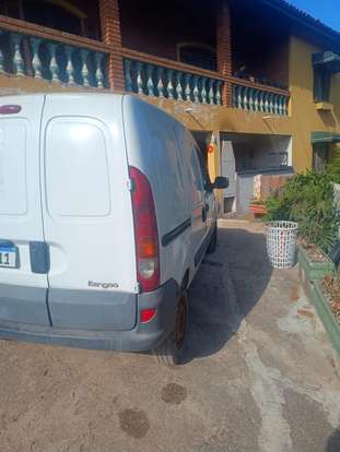 RENAULT-KANGOO-2010