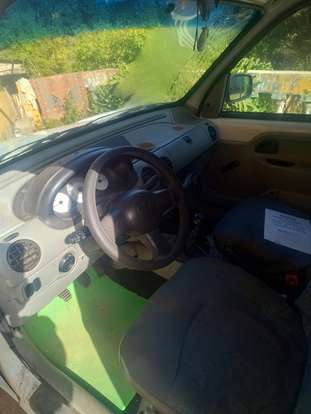 RENAULT-KANGOO-2010