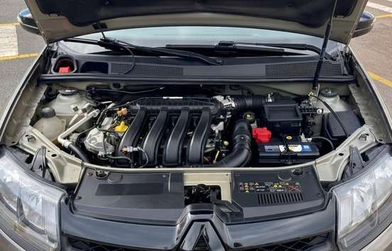 RENAULT-SANDERO-2020