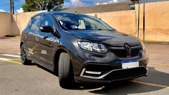 RENAULT-SANDERO-2020