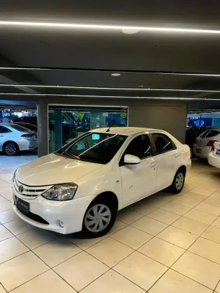 TOYOTA ETIOS 1.5 XLS 16V FLEX 4P AUTOMÁTICO