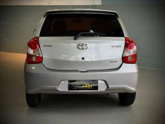 TOYOTA-ETIOS-1.5 XS 16V FLEX 4P AUTOMÁTICO TOYOTA-ETIOS-2017