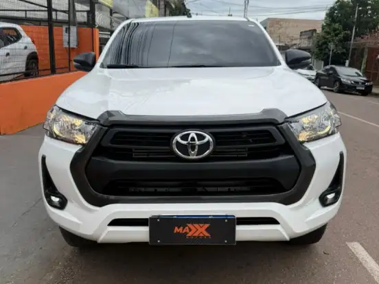 TOYOTA-HILUX-2.8 D-4D TURBO DIESEL CD SR 4X4 AUTOMÁTICO TOYOTA-HILUX-2025