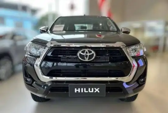 TOYOTA-HILUX-2025