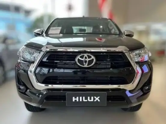 TOYOTA-HILUX-2.8 D-4D TURBO DIESEL CD SRV 4X4 AUTOMÁTICO TOYOTA-HILUX-2025