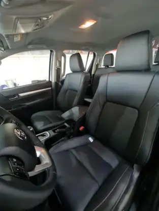 TOYOTA-HILUX-2025