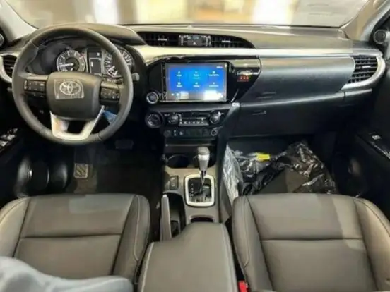 TOYOTA-HILUX-2.8 D-4D TURBO DIESEL CD SRV 4X4 AUTOMÁTICO TOYOTA-HILUX-2025