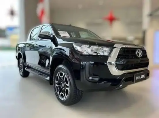 TOYOTA-HILUX-2025