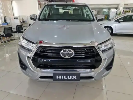 TOYOTA-HILUX-2025