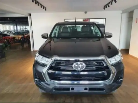 TOYOTA-HILUX-2.8 D-4D TURBO DIESEL CD SRV 4X4 AUTOMÁTICO TOYOTA-HILUX-2025