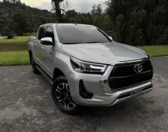 TOYOTA HILUX 2.8 D-4D TURBO DIESEL CD SRV 4X4 AUTOMÁTICO TOYOTA HILUX 2.8 D-4D TURBO DIESEL CD SRV 4X4 AUTOMÁTICO