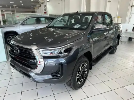 TOYOTA-HILUX-2025