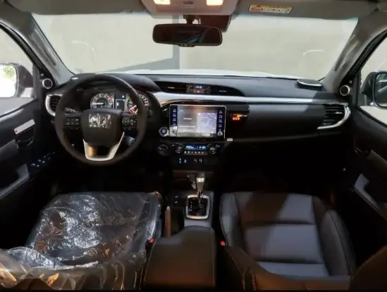 TOYOTA-HILUX-2025