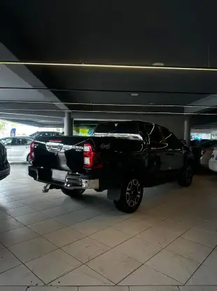 TOYOTA-HILUX-2025