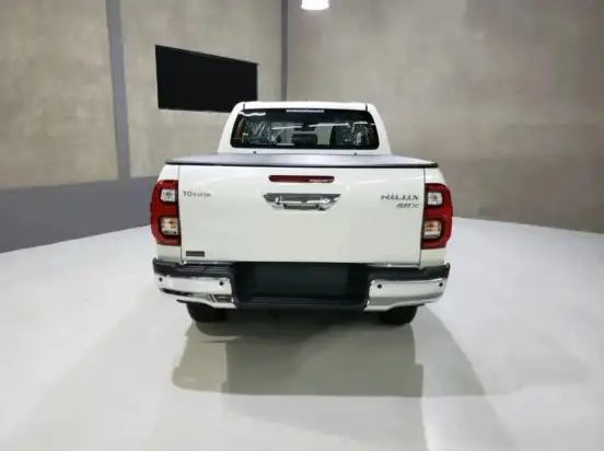 TOYOTA-HILUX-2025