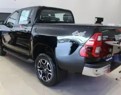 TOYOTA HILUX 2.8 D-4D TURBO DIESEL CD SRX 4X4 AUTOMÁTICO TOYOTA HILUX 2.8 D-4D TURBO DIESEL CD SRX 4X4 AUTOMÁTICO