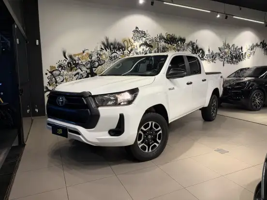 TOYOTA-HILUX-2.8 D-4D TURBO DIESEL CHASSI 4X4 MANUAL TOYOTA-HILUX-2022