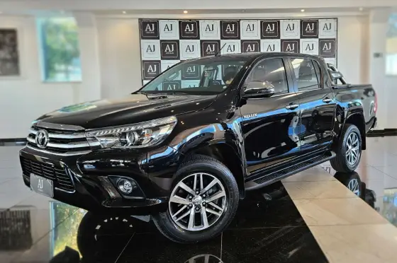 TOYOTA HILUX 2.8 SRX 4X4 CD 16V DIESEL 4P AUTOMÁTICO TOYOTA HILUX 2.8 SRX 4X4 CD 16V DIESEL 4P AUTOMÁTICO